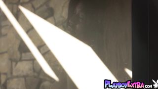 Ebony teen Victoria Antoinette introducing her new home and her black pussy