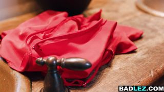 Ebony cougar and big tits mature MILF fuck each other with dildos