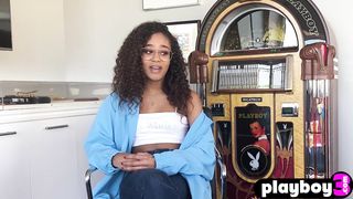 Stunning Scarlit Scandal shows big ass and sexy girl exposed sexy body