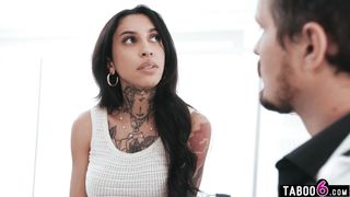 Busty black MILF wants doctors second opinion about insemination