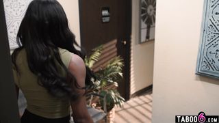 Black husband cheats during therapy with the huge boobs shrink