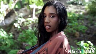 UFC octagon girl is very curvy black babe Brookliyn Wren